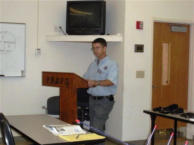 Berts Photos 2.jpg - Kevin-W4JKJ instructing the next group of Amateur Radio Operators at the Palm Beach County's Fire Station #61
